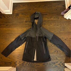 North face shell jacket brand new!